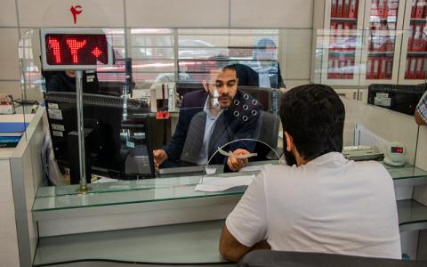 چه کسانی مشمول تعویق اقساط وام می شوند؟