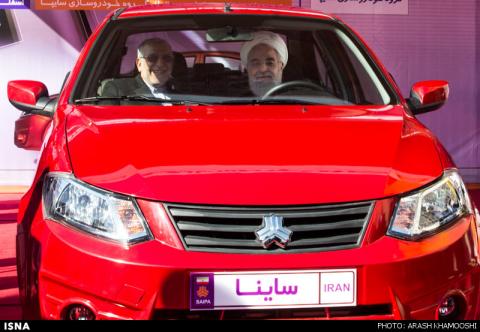 بازدید روحانی از نمایشگاه توانمندی های صنعت خودرو