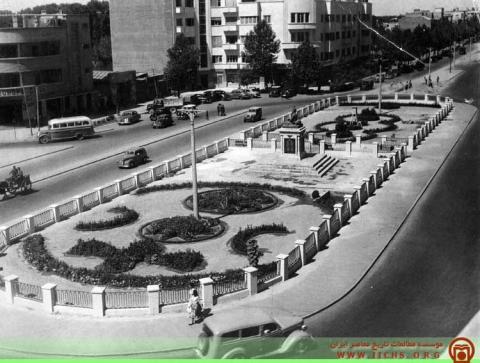 میدان فردوسی ۷۰سال پیش +عکس
