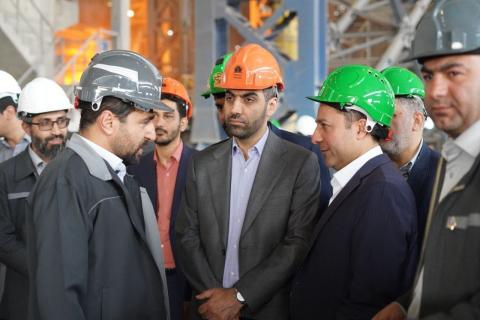 دیدگاه تخصصگرایی و جوانگرایی در گلگهر را ارج مینهیم